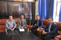 أمين عام الجامعة وعميد كلية الطب يزوران مستشفى الثورة ويلتقيان رئيس الهيئة لبحث سبل التعاون المشترك وتفقد تدريب الطلبة