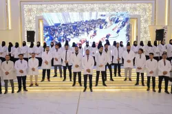 الجامعة الإماراتية الدولية تحتفي بتوديع الدفعة السادسة من طلبة الطب البشري للعام الجامعي 1446ه‍ بحفل فني مميّز