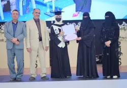 الجامعة الإماراتية الدولية تحتفي بخريجات الصيدلة السريرية والمختبرات الطبية